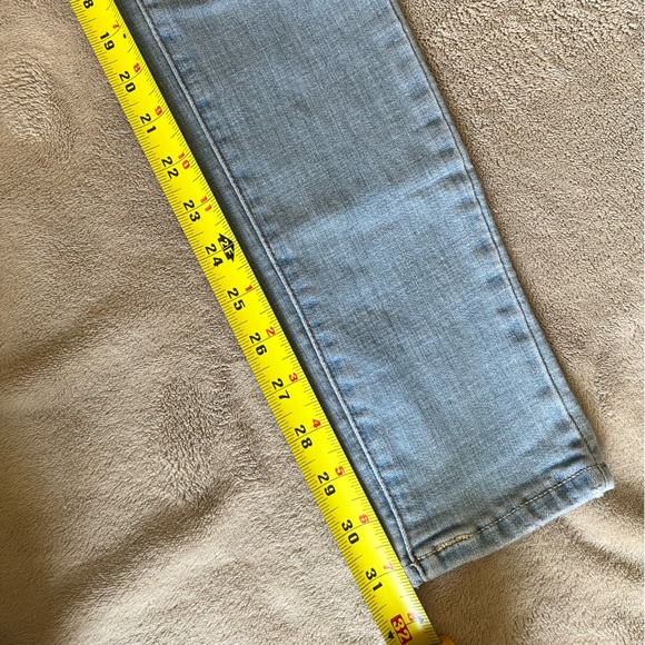 Levi’s 721 High Rise Skinny Jeans - Picture 13 of 13